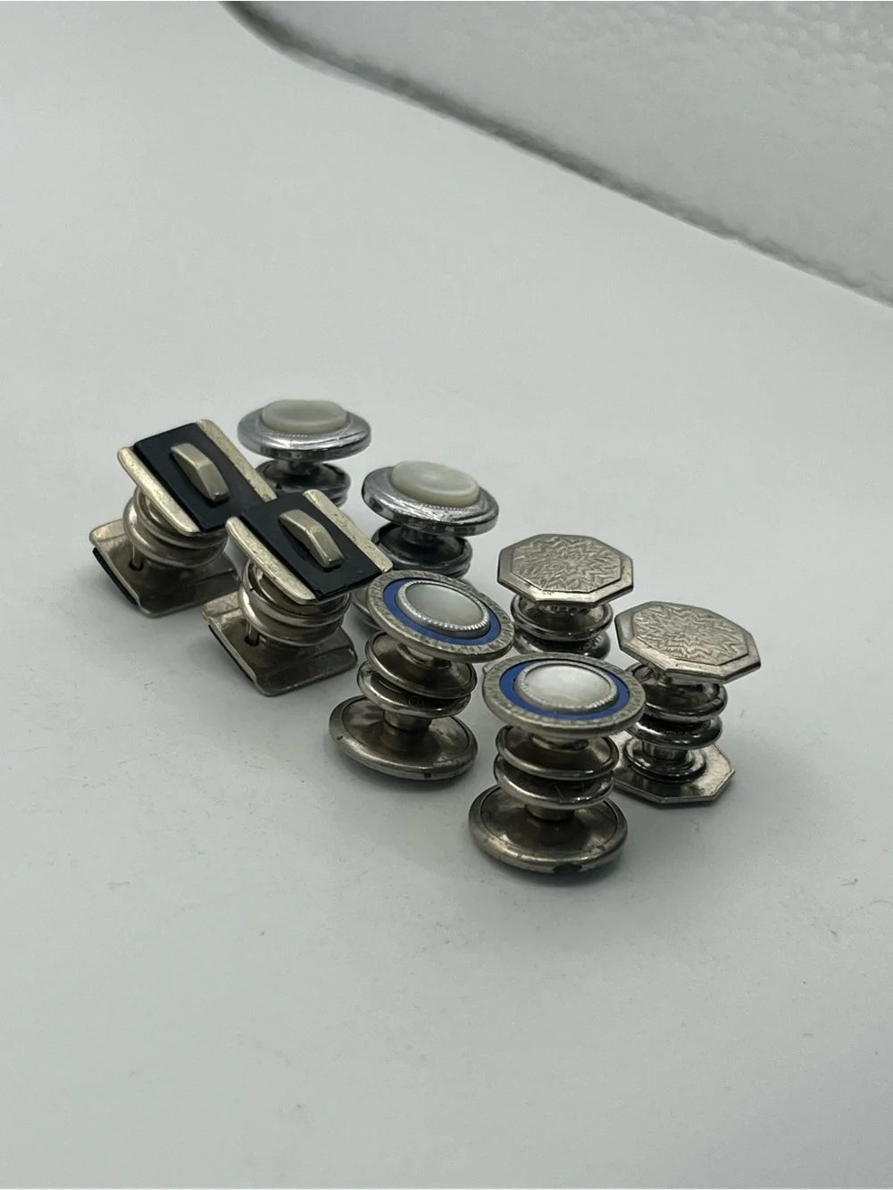 Art Deco silver tone snap link cufflinks vintage set of 4 embossed design